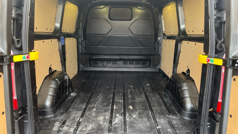 Ford Transit Custom 270 Swb Diesel Fwd 2.0 TDCi 130ps Low Roof Limited Van